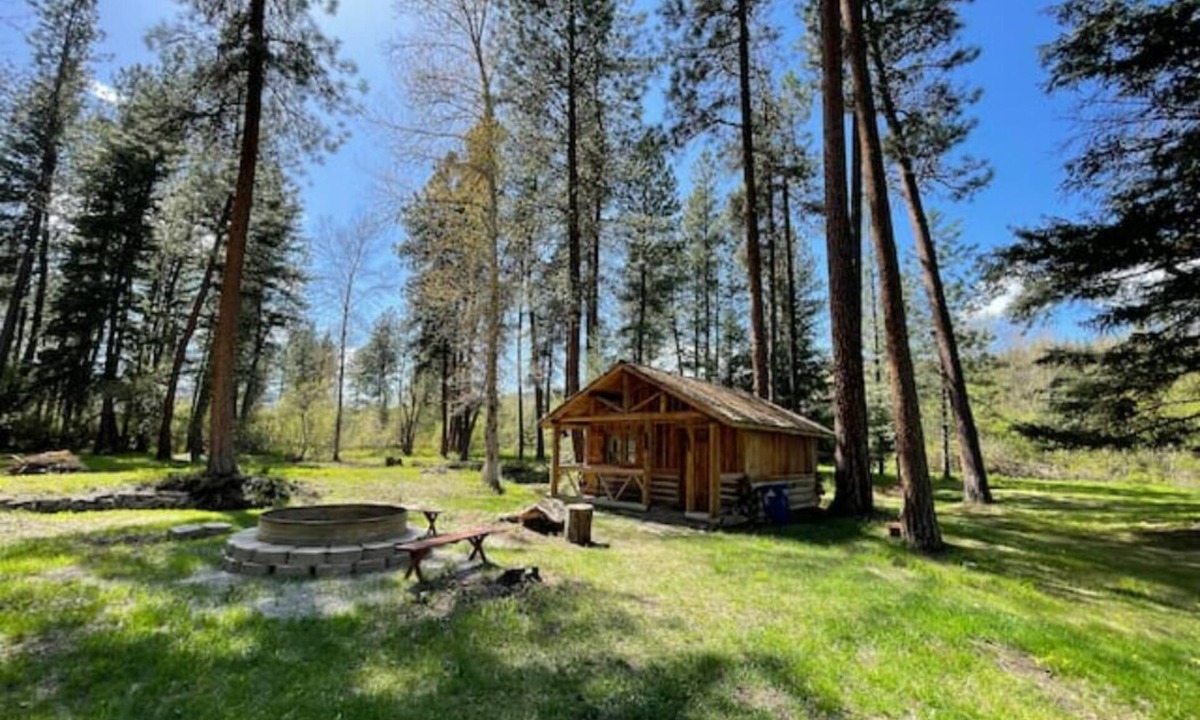 Missoula Cabin | The Holmestead - Dry Cabin