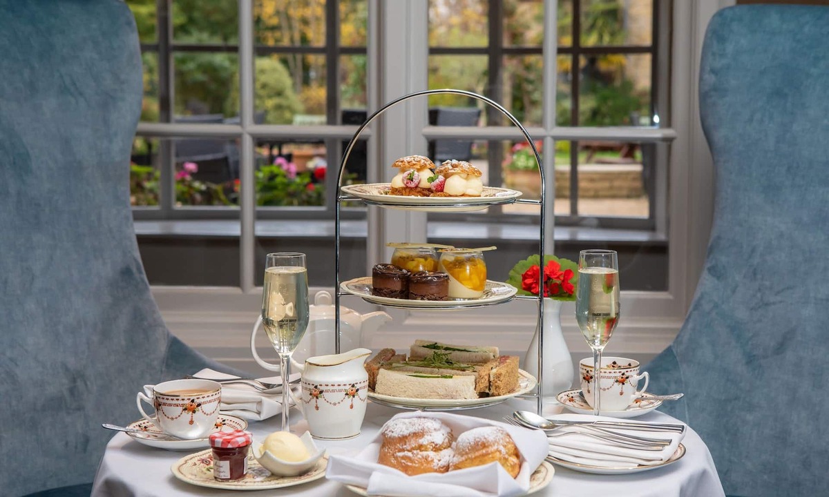 Steeple Aston Hotel | The Holt Hotel