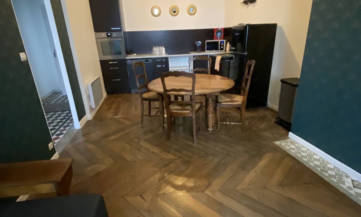Avallon Apartment | The Holy Father