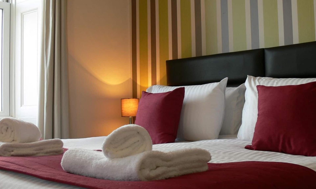 Eyemouth Hotel | The Home Arms Guesthouse