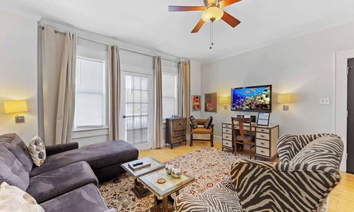 Dilworth Apartment | The Home Collection: King Suite with Private Balcony near Atrium & South End