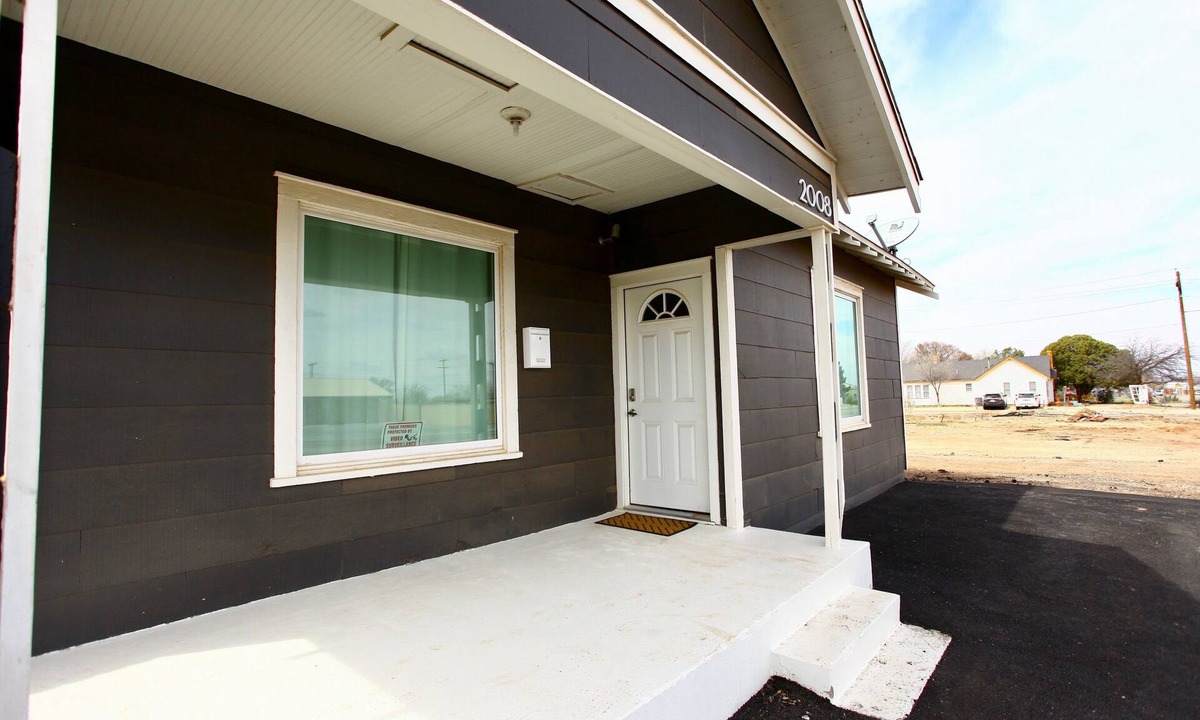Big Spring House | The Home Realtor Guest House
