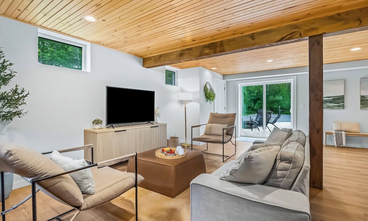 Freehold House | The Homestead at Carter Bridge Estate