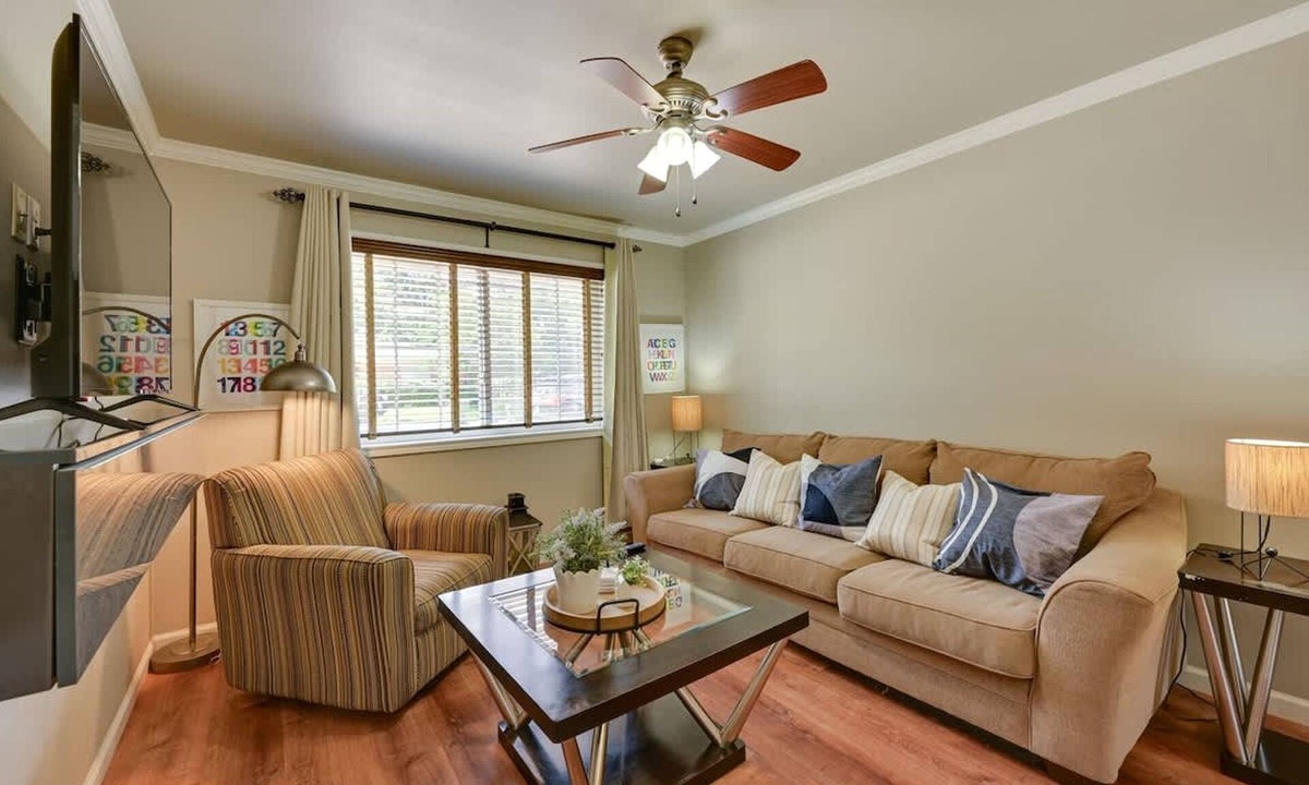 Nacogdoches Apartment | The Homestead Luxury-cozy 2BR Apartments Near SFA
