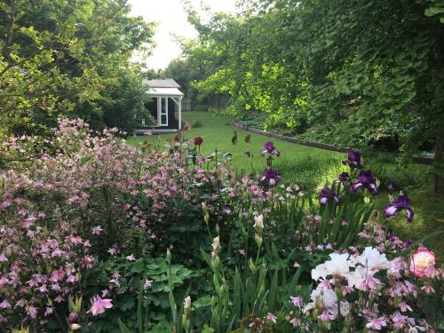 Acacia Bay House | The Homestead