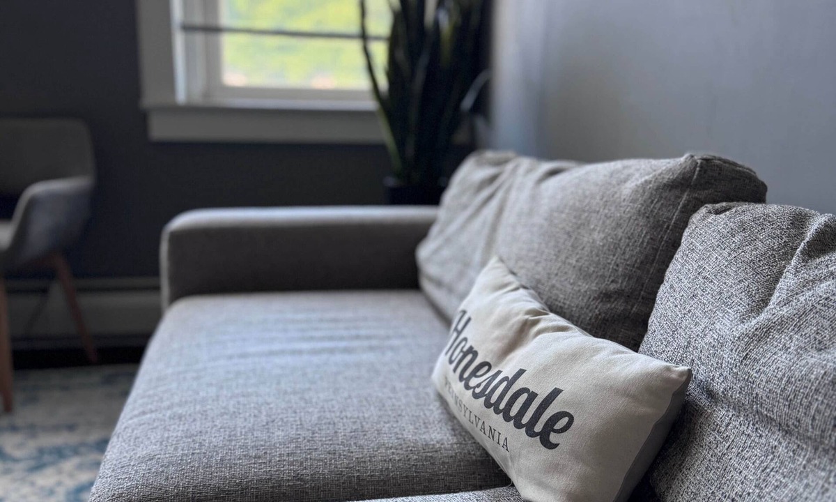 Honesdale Apartment | The Honesdale Loft - downtown historic Main St