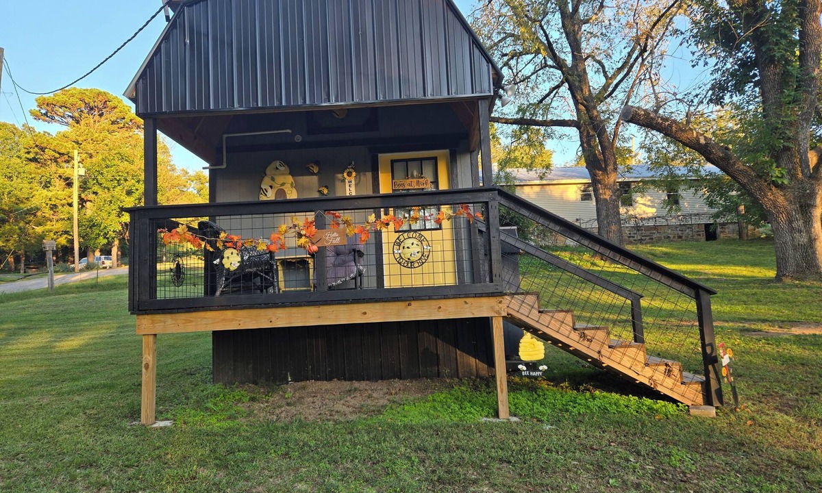 Marshall House | The Honey House, a cozy retreat for one or two