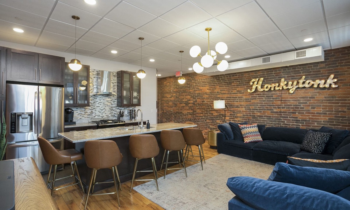 Downtown Nashville Condo | The Honky Tonk - 2 Blocks to Broadway