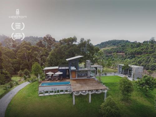 Pertang Other | The Hooton Retreat