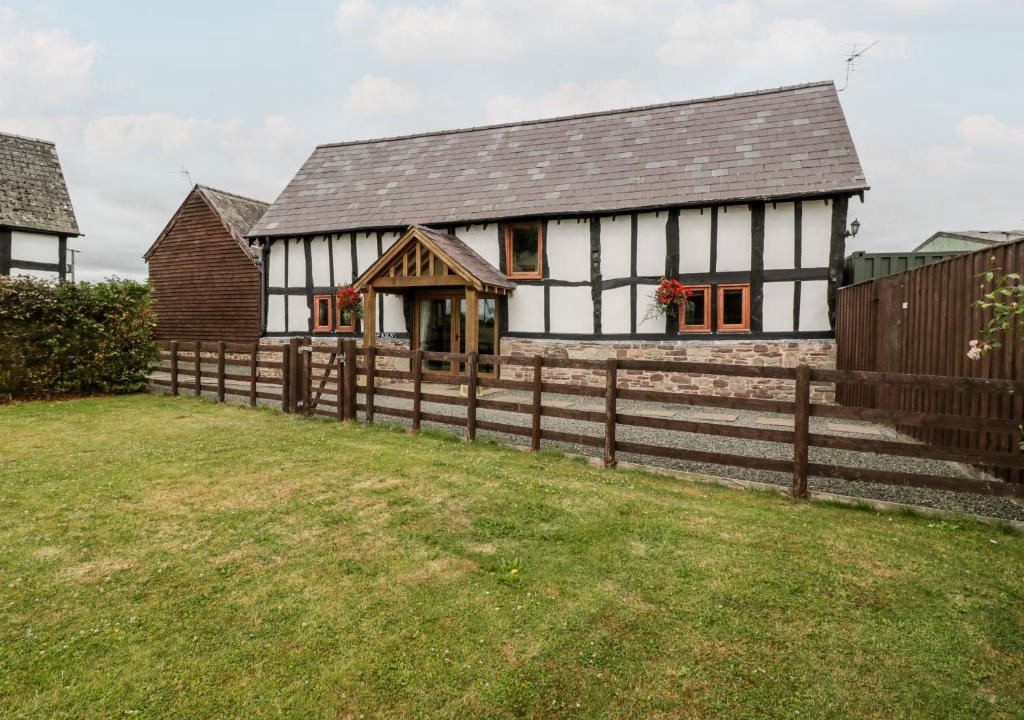 Leominster House | The Hop Kiln