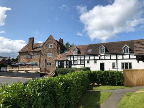 Hopton Wafers Hotel | The Hopton Crown