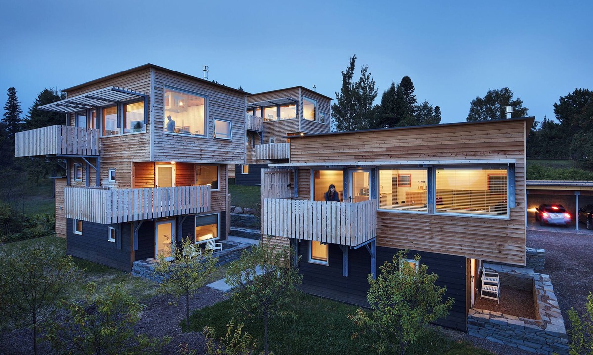 Grand Marais House | The Horizon- Award Winning- Sauna Available for a fee