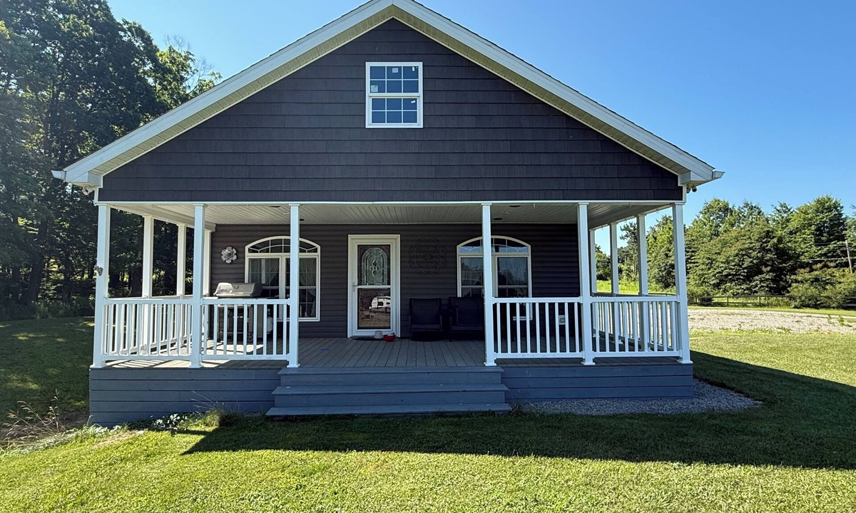 Brookville House | The Horizon House- Entire house only a few minutes away from downtown Brookville