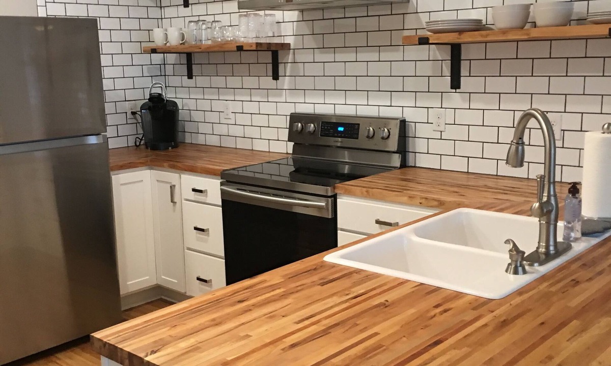 Jonesboro House | The Hotel at Huntington Square