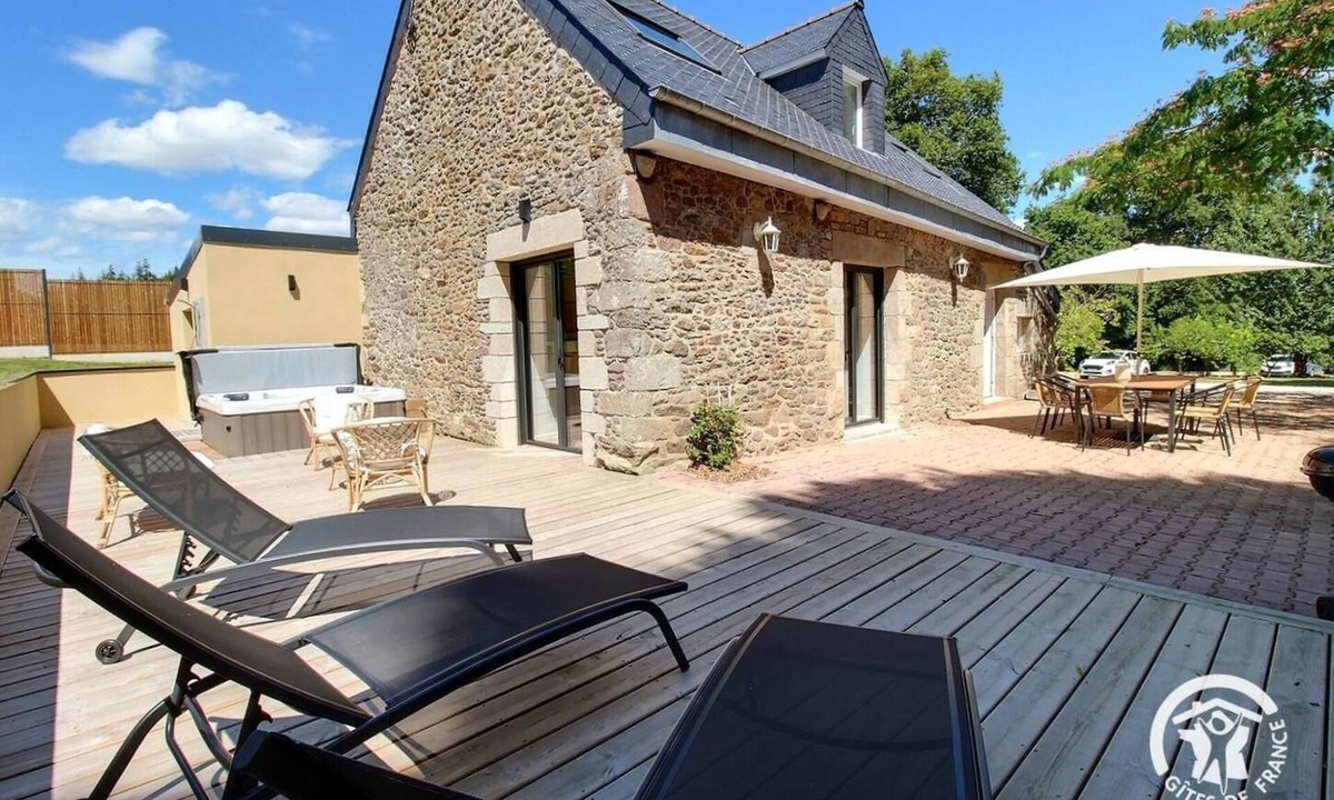 Bourseul House | The hotel garden