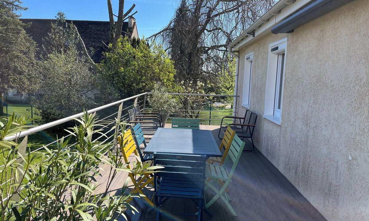 Eguzon-Chantome House | The house next door