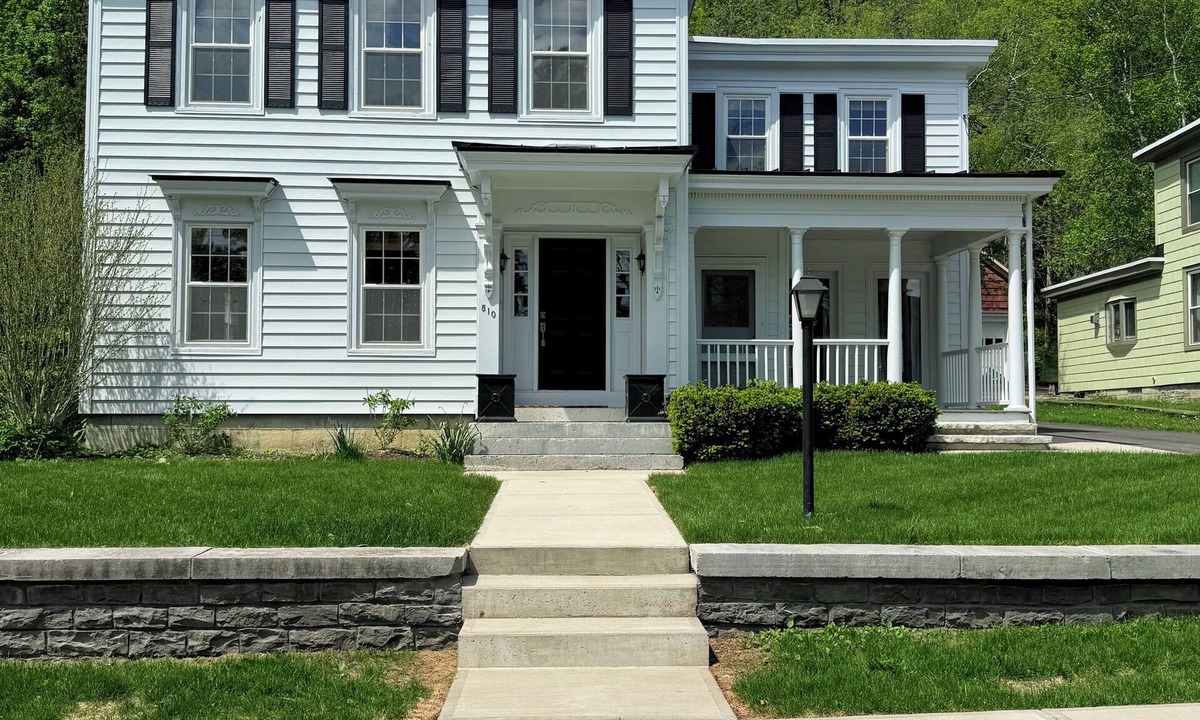 Little Falls House | The House on Monroe/Heated Pool & Hot Tub