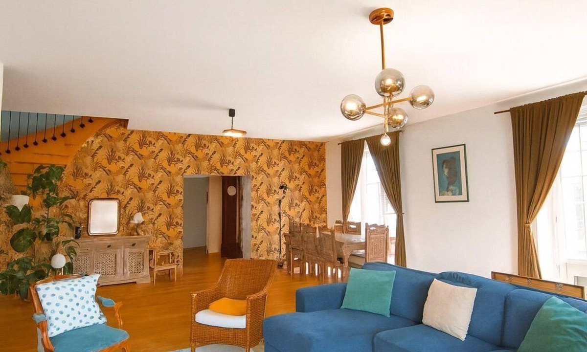 Saint-Cyr-sur-Loire House | The house with 5 nests