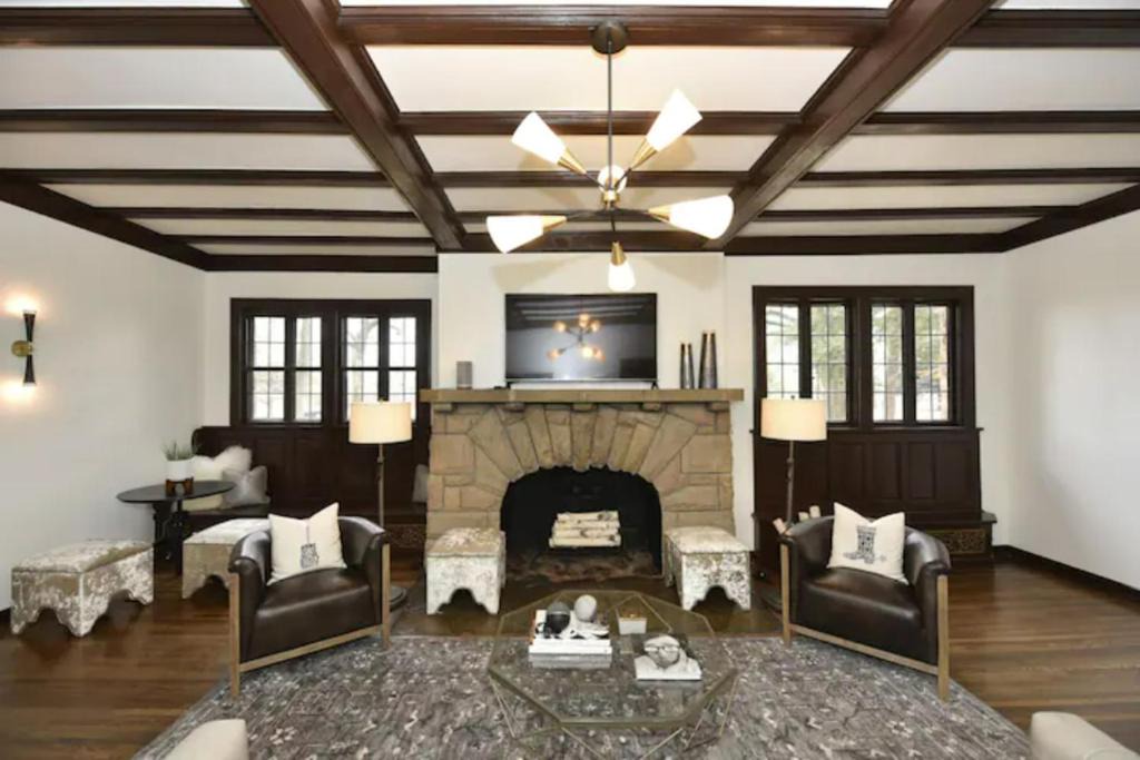 Eastwood House | The Howe House