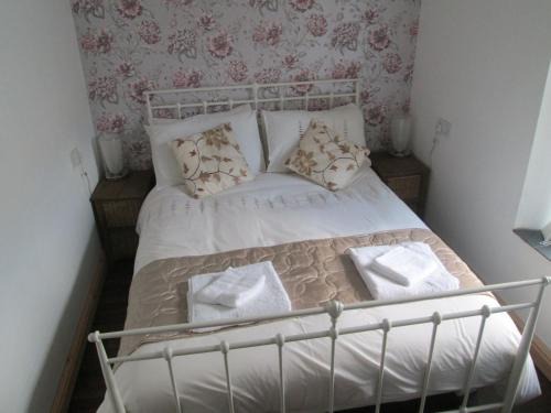 Margam Bed & Breakfast | The Hub at Abercrave