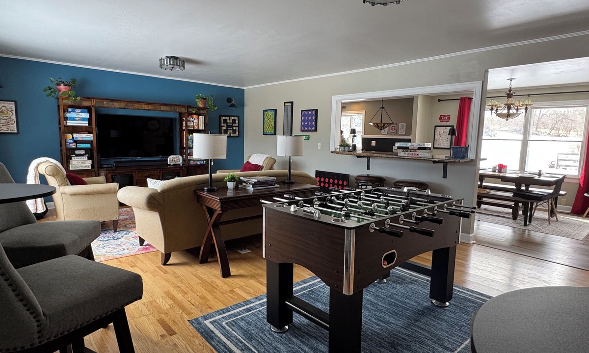 Mount Morris House | the HUB - Fun Board Game 1980s Vibe @ Letchworth - 8 mins SUNY Geneseo - 3BD 2BA
