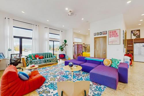 College Hill Apartment | The HUB