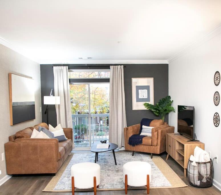 Jefferson Manor Apartment | The Hue