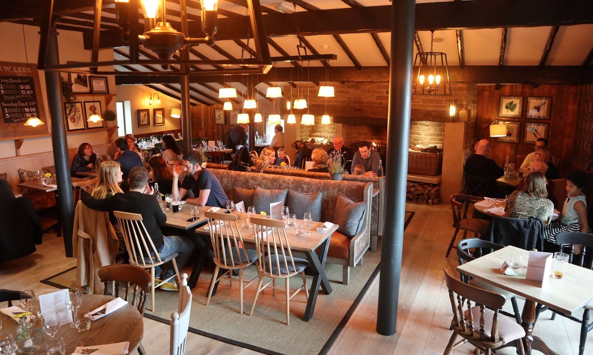 Holmfirth Hotel | The Huntsman Inn