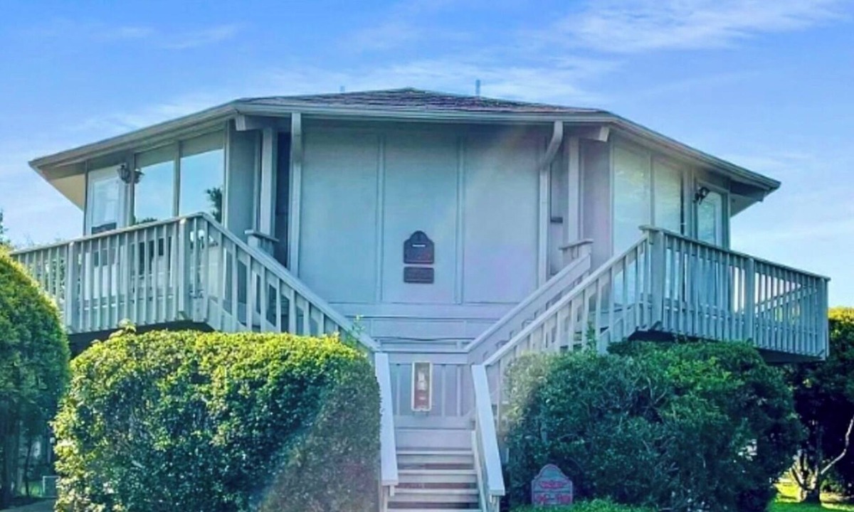 Surfside Beach Condo | The Hut at the beach