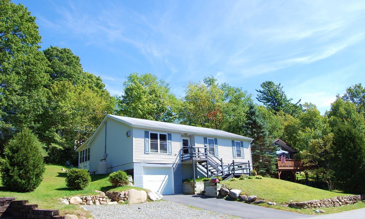 Hillcrest House | The Hut on Grandview in Lake Placid