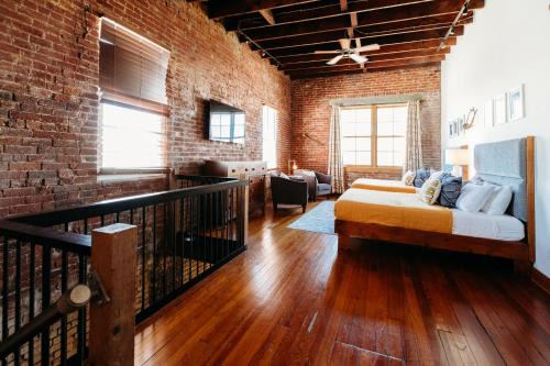 Downtown Springfield Apartment | The Icon