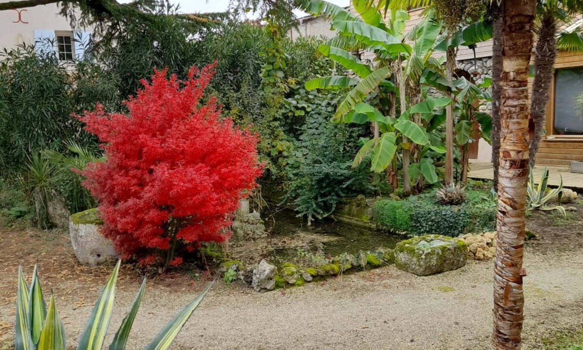 Saint-Andre-de-Lidon Ski Chalet | THE IDYLLIC