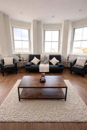 Margate Old Town Apartment | The Imperial Beachfront Penthouse Suite