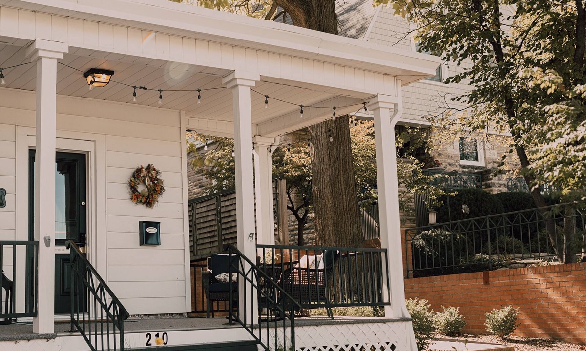 Concordia House | The Inn at 210 - Comfortable and clean historic home