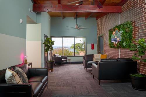 Astoria Hotel | The Inn at 515 15th