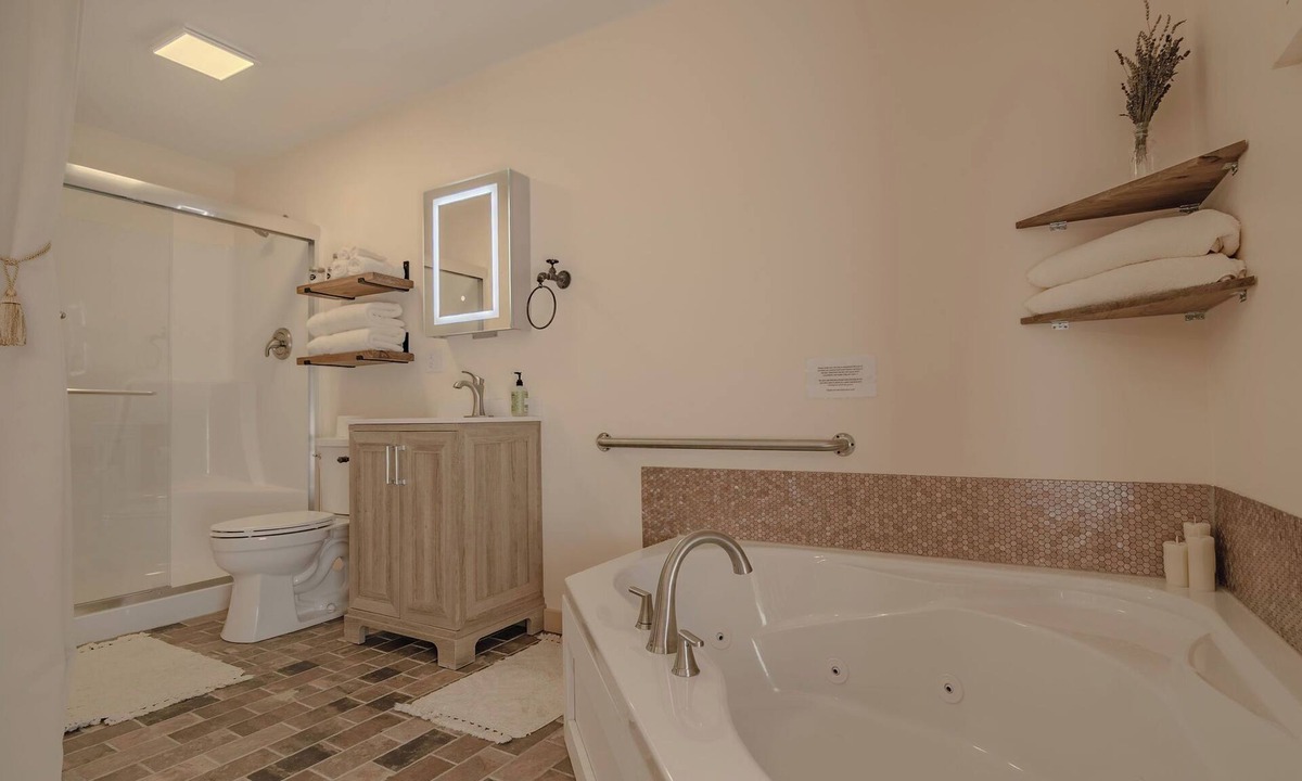 Whitley City Bed & Breakfast | The Inn at Beulah Farm - The Garden