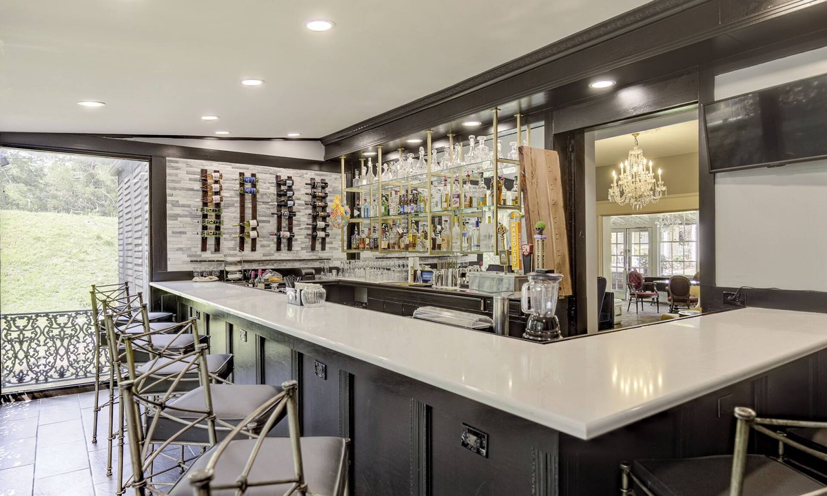 Vicksburg Hotel | The Inn at Cedar Grove