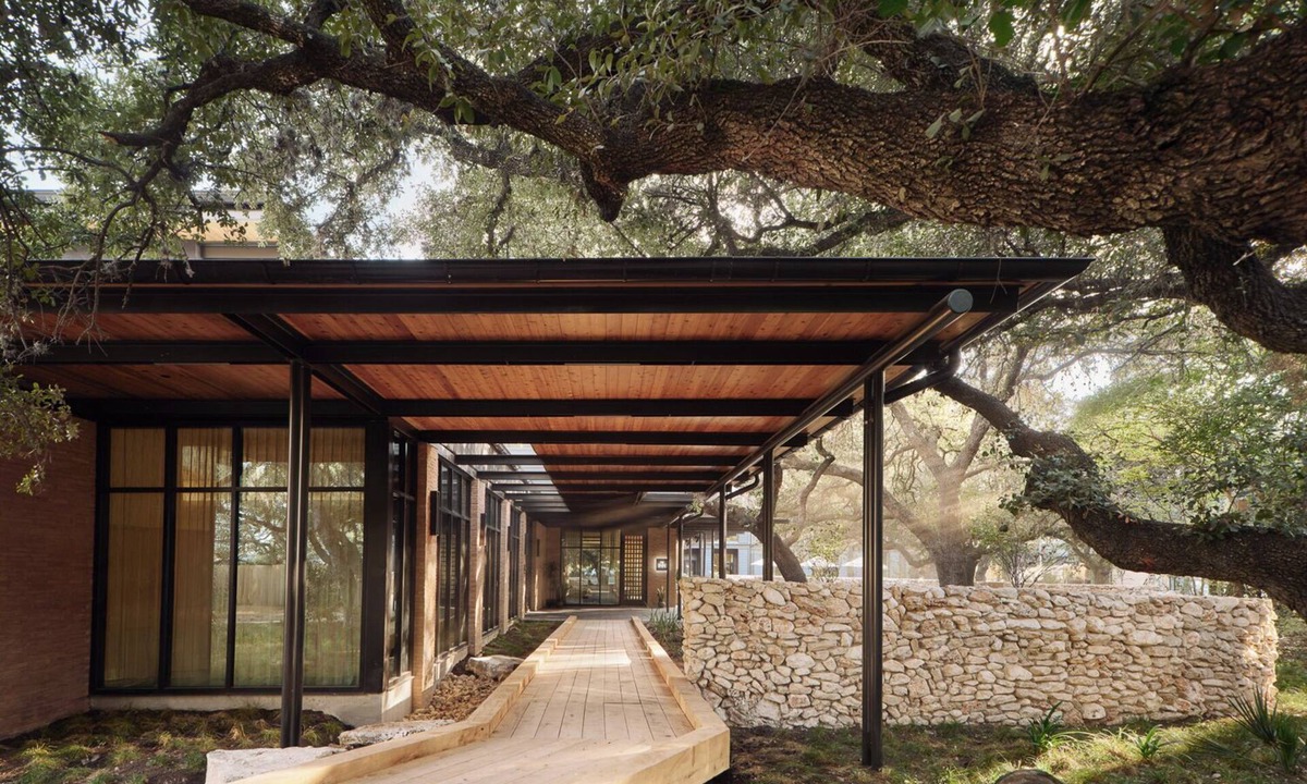 Bouldin Hotel | The Inn at Green Pastures