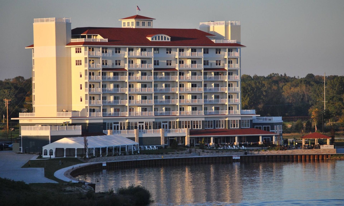 Saint Joseph Hotel | The Inn At Harbor Shores
