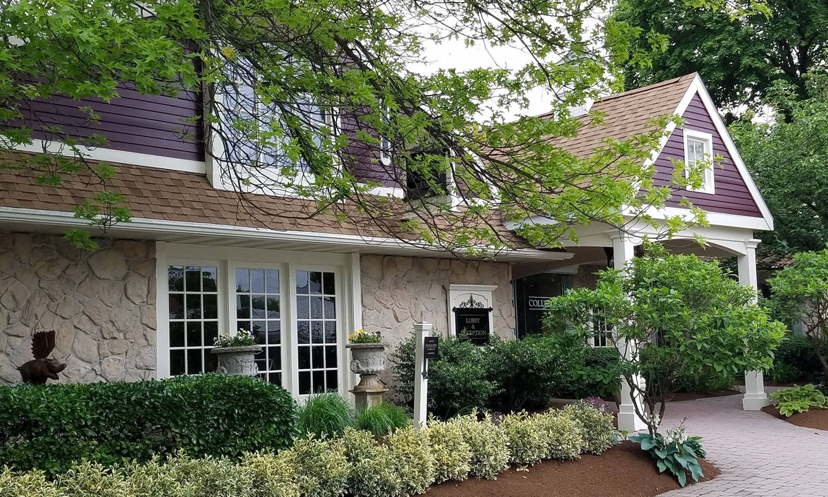 Leacock-Leola-Bareville Hotel | The Inn At Leola Village, a Historic Hotel of America