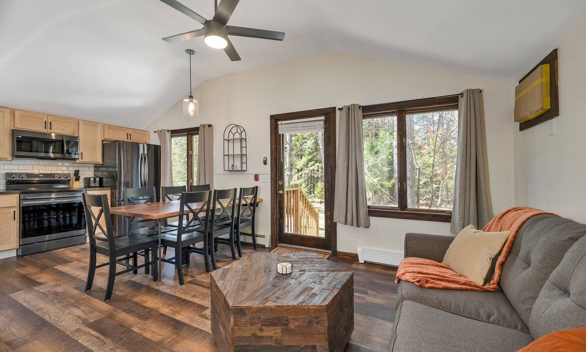 Bartlett Hotel | The Inn & More