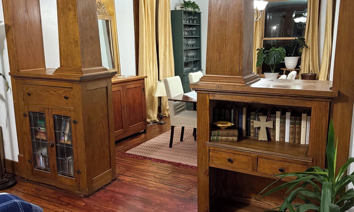 Atchison County House | The Inn on Main Fairfax 4 bedroom, 5 bed, 4.5 bathroom house