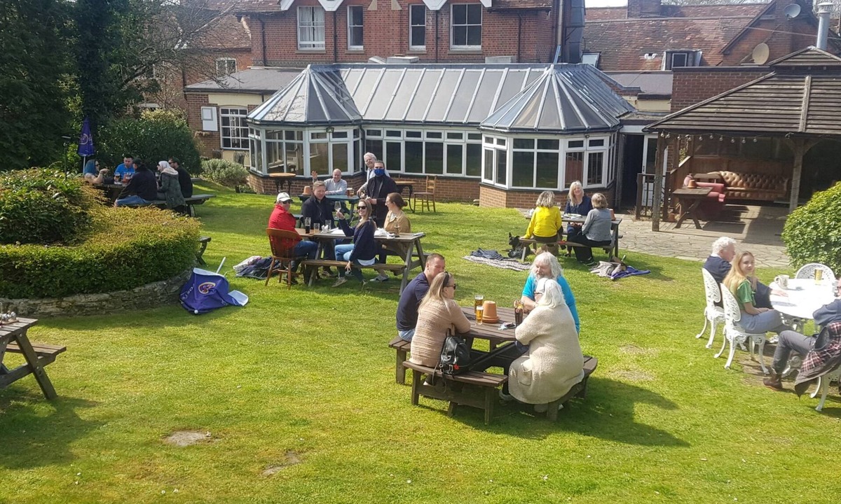 Ockley Hotel | The Inn On The Green