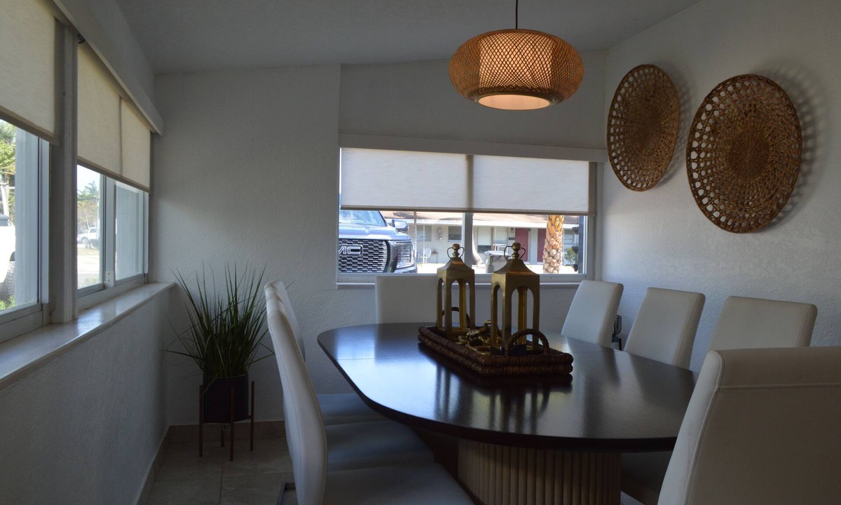 Edgewood House | The Ivory Palm