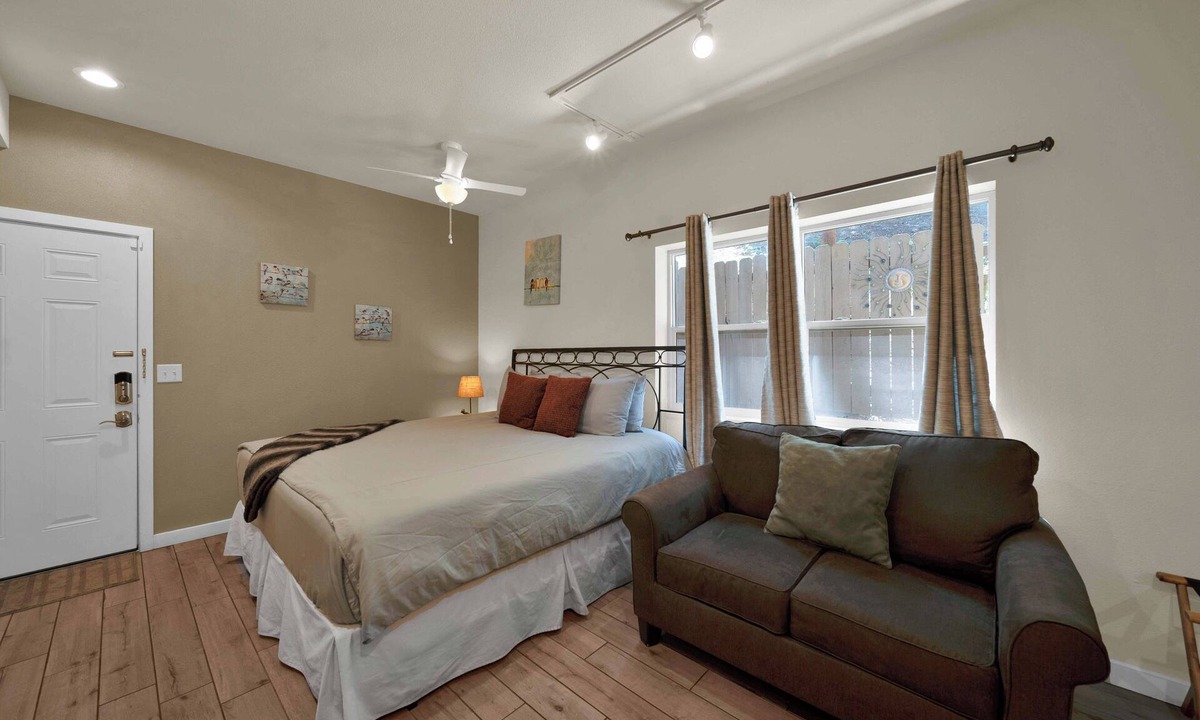 O'Brien Bed & Breakfast | The Jack Rabbit- A Room With a Forest View!