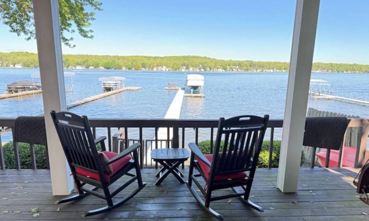 Livonia House | The JacqShaq – Lakefront Getaway on Conesus Lake!