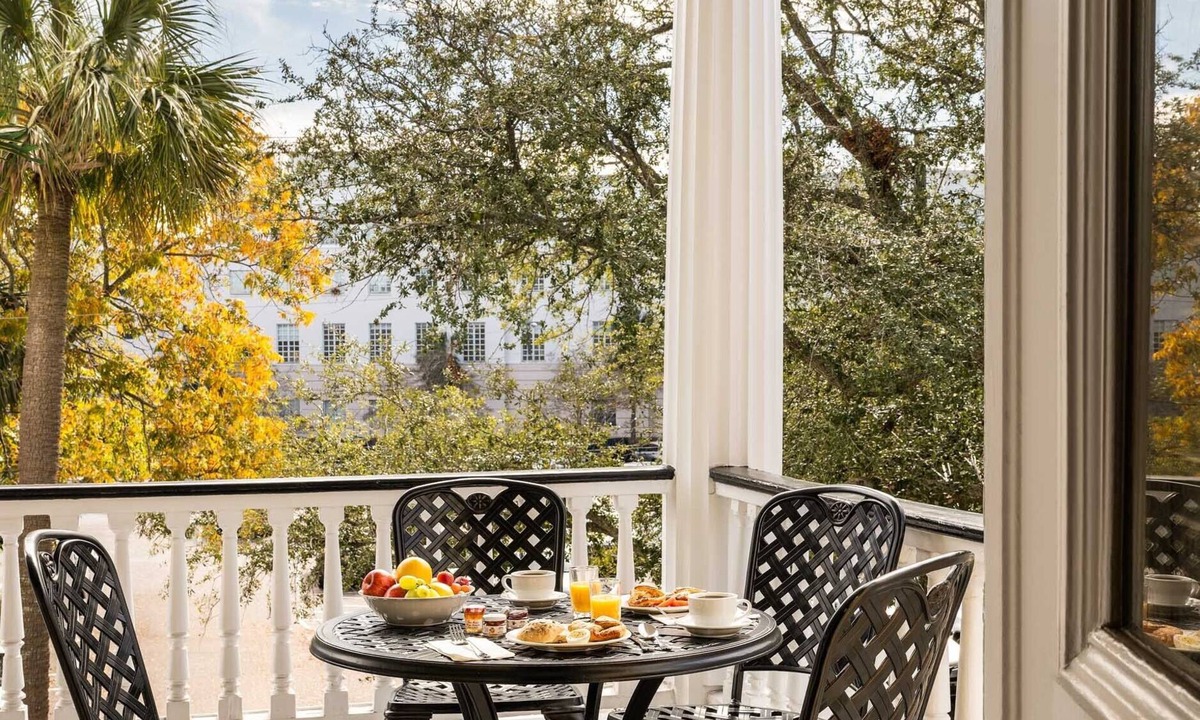 Charleston Historic District House | The Jasmine House