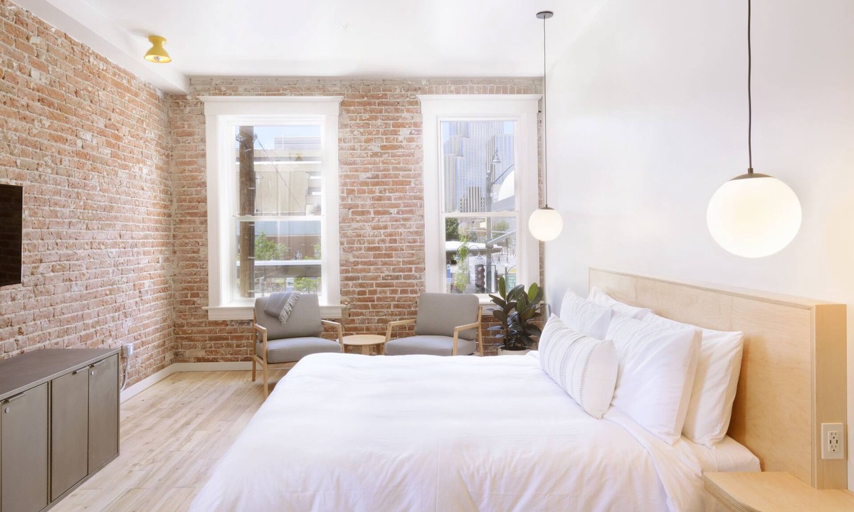 Downtown Reno Hotel | The Jesse Hotel & Bar