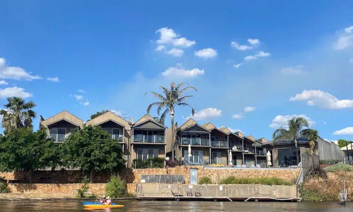 Nagambie House | The Jetty Luxury, Unit 16