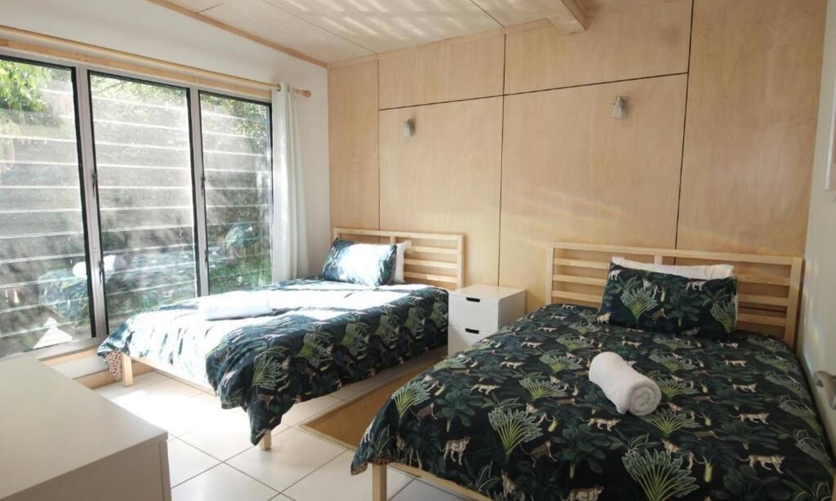 Brisbane Waterfront Cottage | The Jetty Moreton island